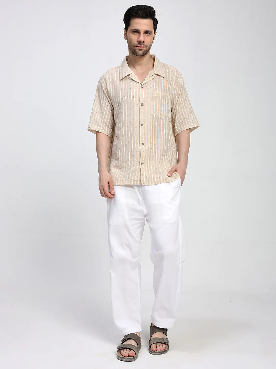 Short sleeves shirt